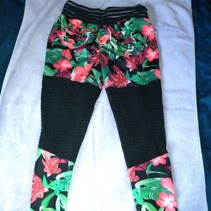 Women's workout leggings